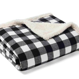 Eddie Bauer Cabin Plaid 50" x 60" Throw